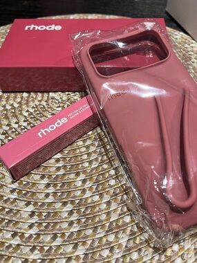 RHODE Silicone Phone Case in Dusty Rose with Built-In Grip